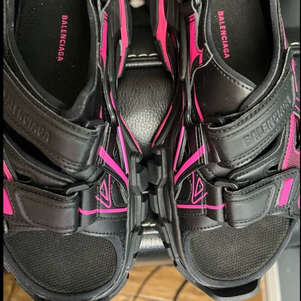 Authentic Balenciaga Black Track Sandals NWOT - Picture 2 of 7